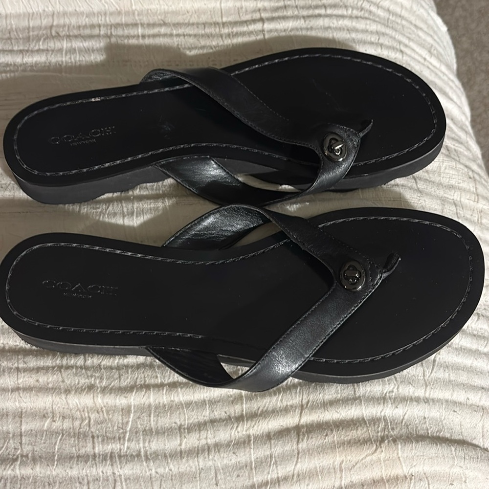 COACH Shelly Black Thong Flip Flop Sandals Size 8.5